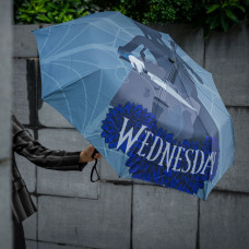 Wednesday Sa Čelom Kišobran